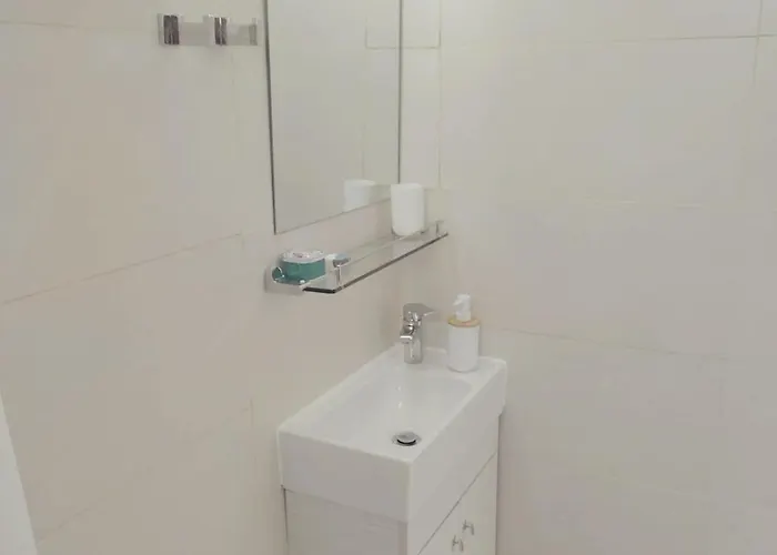 In Rhodes Town And Near The Lejlighed Rhodes City